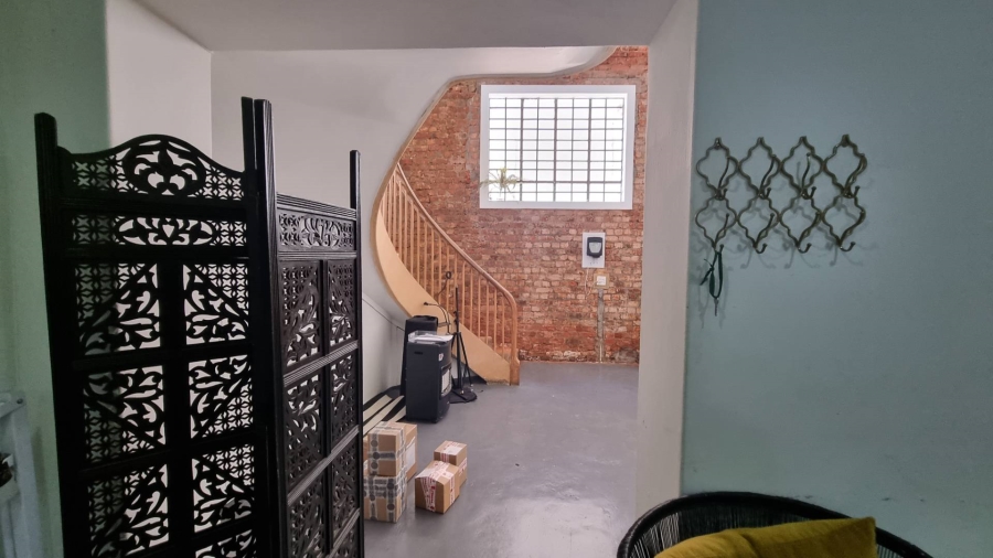 To Let Commercial Property for Rent in Woodstock Western Cape